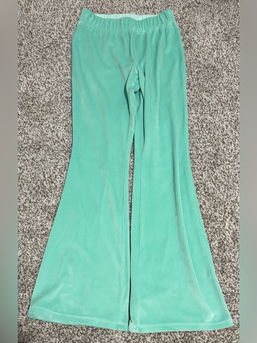 Cotton On women’s mint green velour ribbed flare leg pants XS